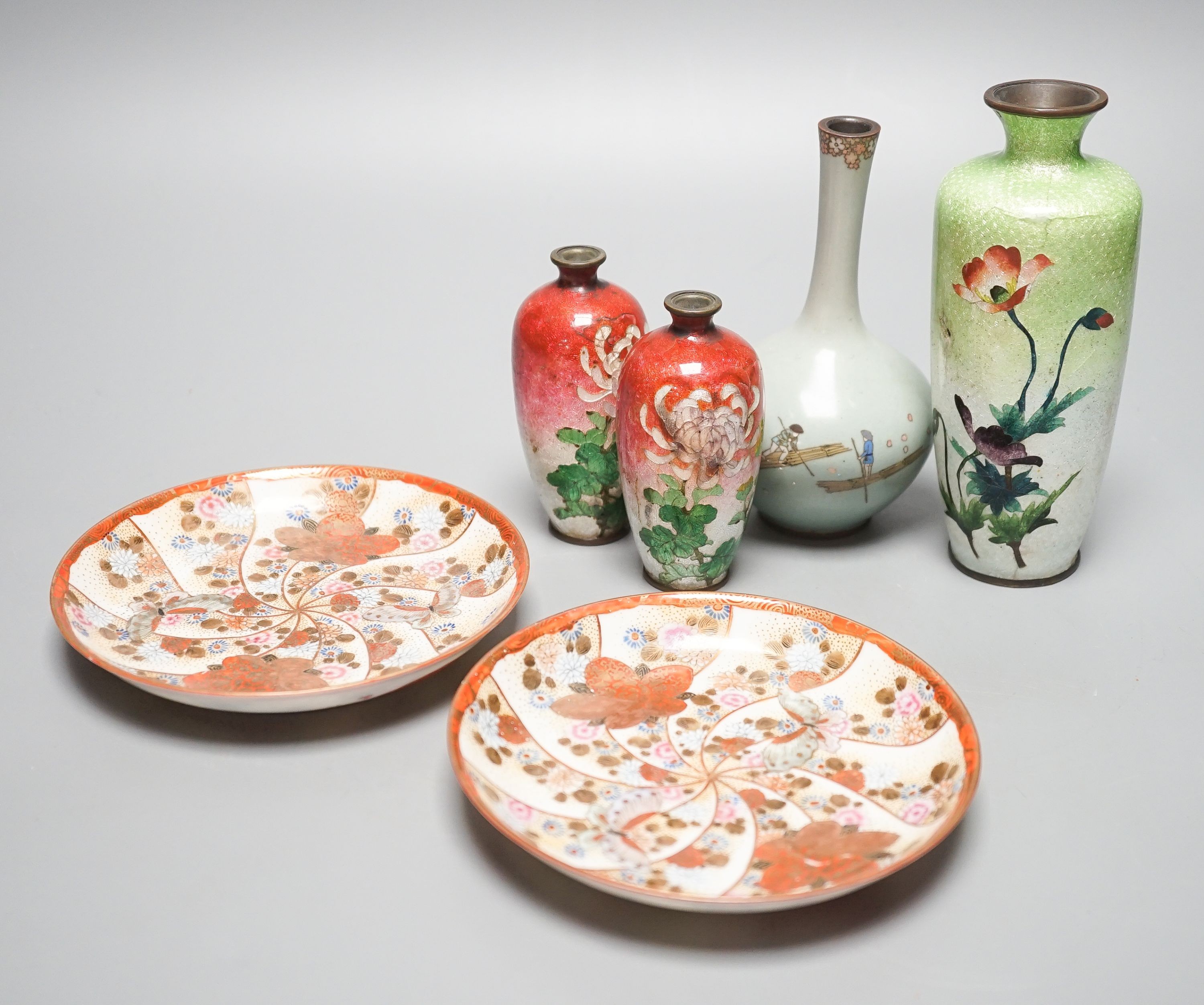 Four Japanese cloisonné enamel vases (three ginbari), tallest 14.5cm and two Kutani saucers, Meiji period (6)